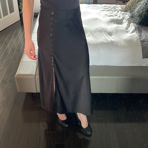 Marciano silky skirt S - great top in my closet to match - Picture 2 of 6